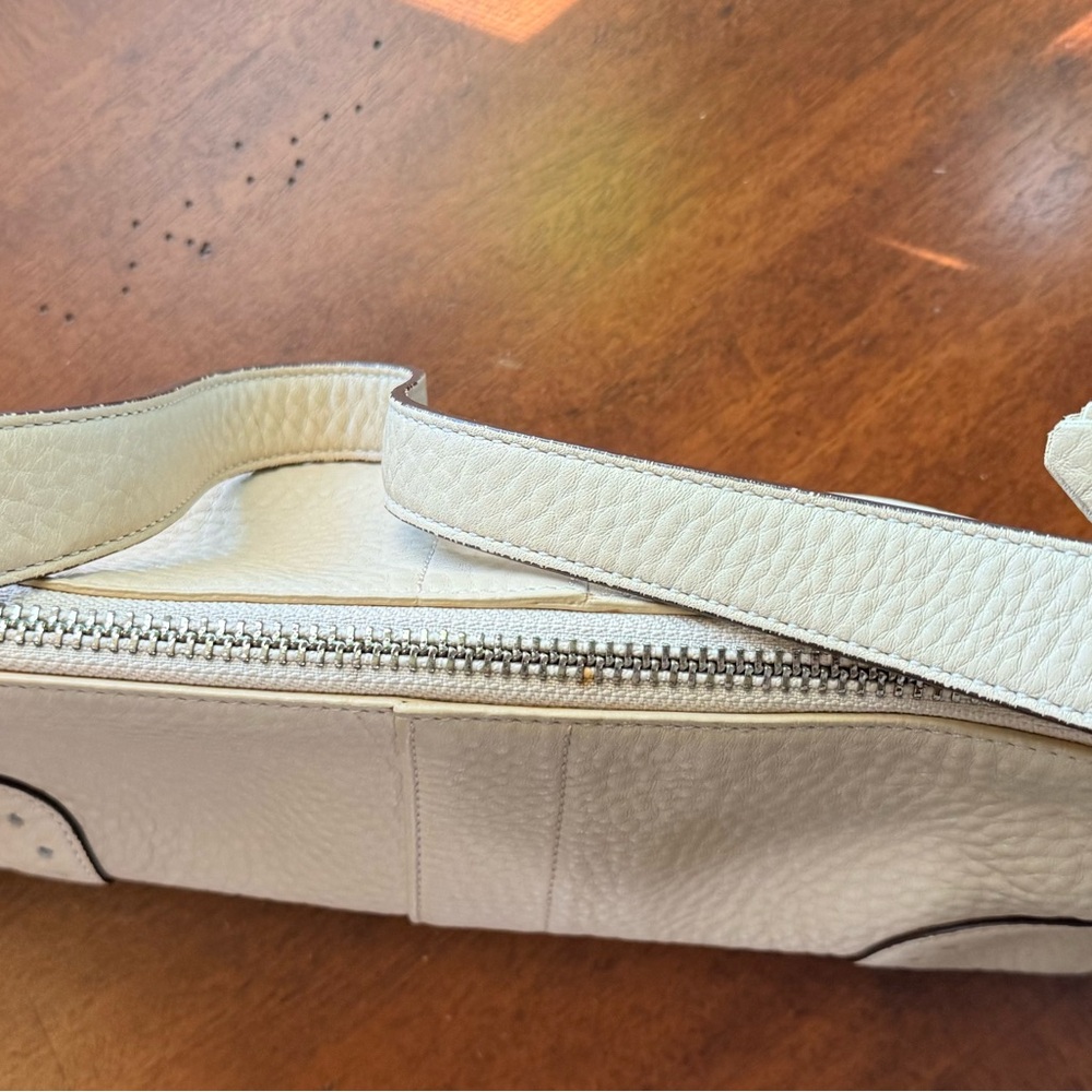 Vintage Coach Mini Bag in Cream Leather - Picture 3 of 7